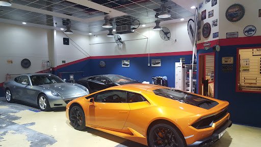 Car Care Dubai (Vintage)– Deep Cleaning, Detailing, Ceramic Coating, Tinting & PPF in Dubai ⭐