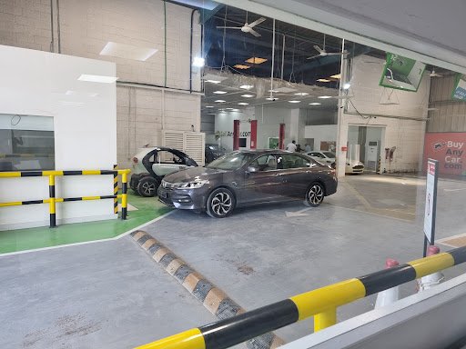 SellAnyCar.com - Dubai - Umm Suqeim Street