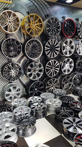 Al Khawaneej Tyres Trading LLC.