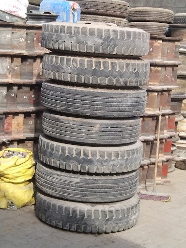 Al Shuaa Al Ahmar Tyre Replace