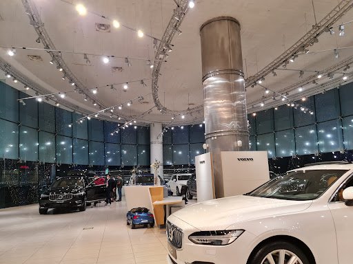 Volvo Showroom - Dubai Festival City