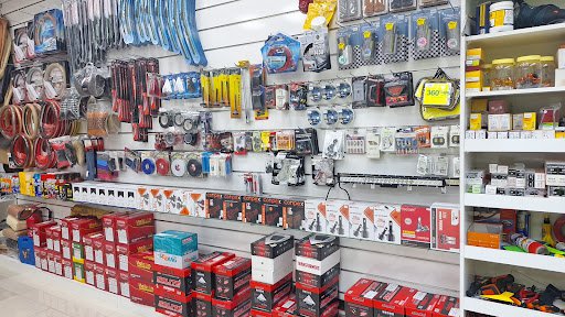 ADIL AL SUWAIDI AUTO .ACCESSORIES عادل السويدي التجارة السيارات
