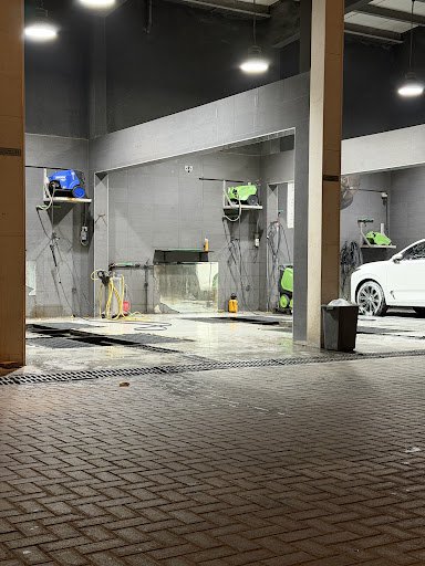 Miad Car service station