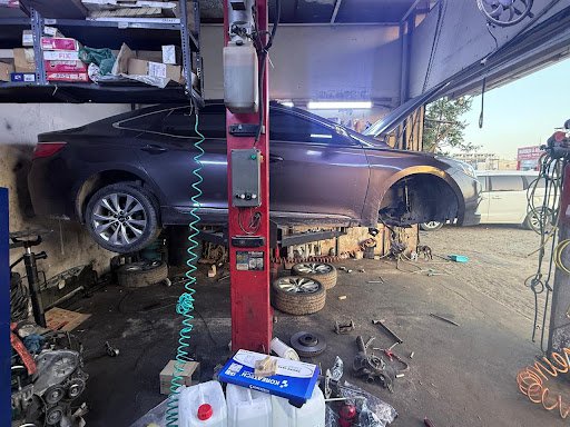Car Repair House