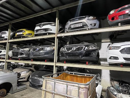 الصواب لبيع قطع غيار السيارات المستعملة Al Sawap Auto Used Spare Parts