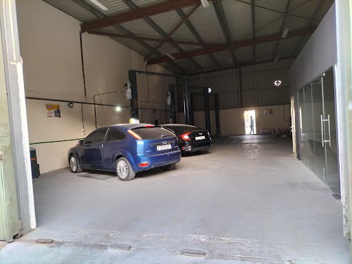 MPR For Auto Mechanical Repair | Premium Car’s Garage - AC Services - Batteries - Engine Services - Oil & Filter Change