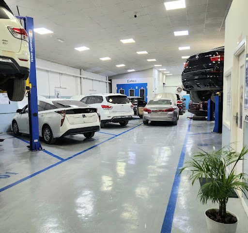Bluemoon Automobile Maintenance Workshop
