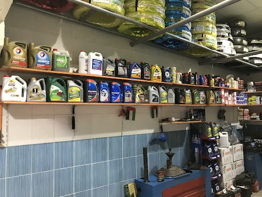 yousuf mohd tyre reparing یوسف محمد لاصلاح الاطارات