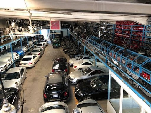 Al Mirqab Mercedes and bmw Used Cars and spare parts