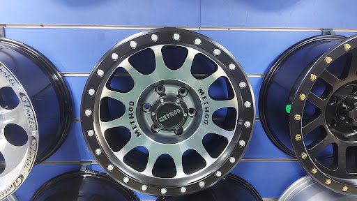 AL SHAMAIEL AUTO TYRES REP. W SHOP