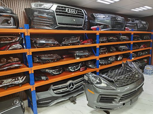 Wahat Aluns Used Cars And Spare Parts TR. واحة الانس لتجارة السيارات وقطع غيارها.