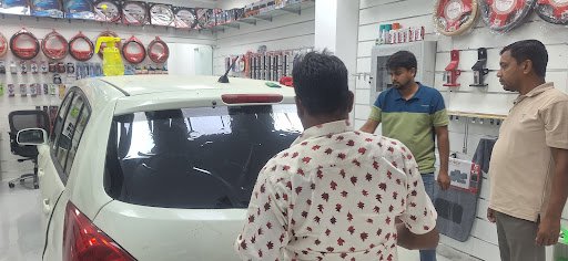AUTO ACCESSORIES